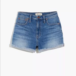 Madewell curvy high-rise denim shorts in lavista wash NEW